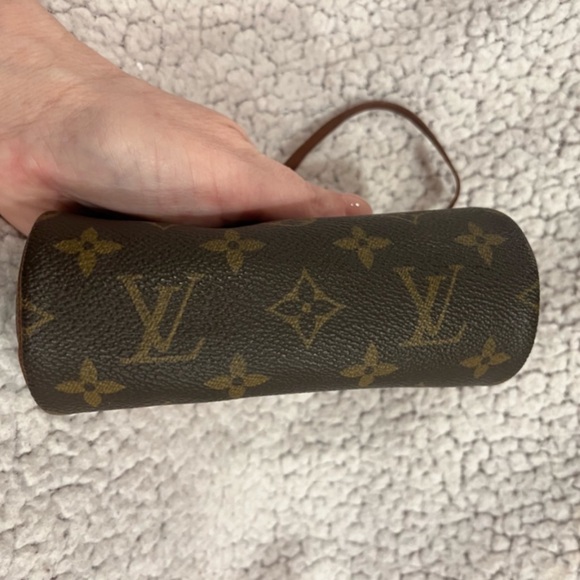 Authentic Louis Vuitton Mini Papillon Monogram Handbag with Strap - Picture 4 of 11